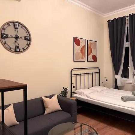 Apartment Puskas10 Brand New Modern Cozy With Park View *