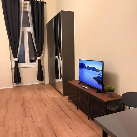 Apartamento Puskas10 Brand New Modern Cozy With Park View *
