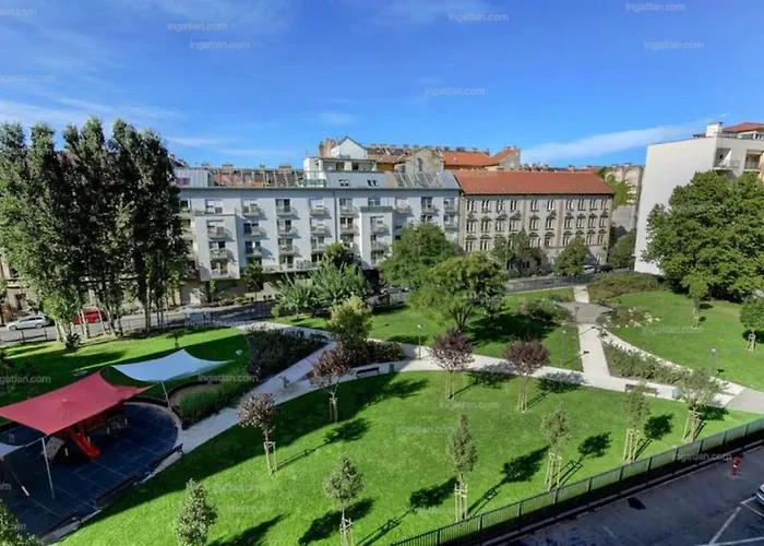 Puskas10 Brand New Modern Cozy With Park View