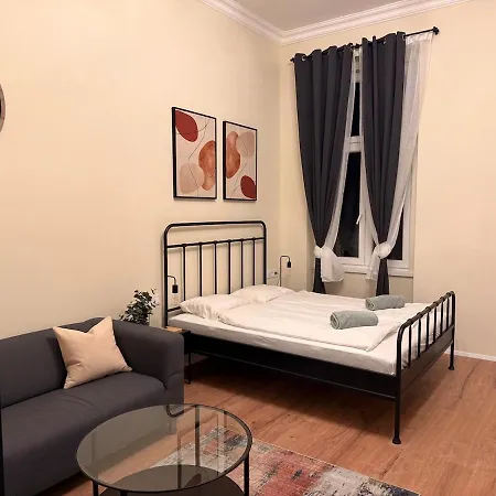 Puskas10 Brand New Modern Cozy With Park View * Budapest
